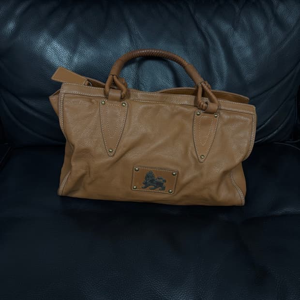 MCM 라이언 레더 토트백