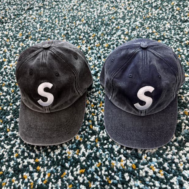 슈프림 로고 피그먼트 캡 2컬러