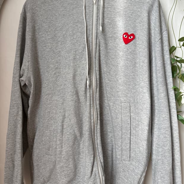 꼼데가르송 레드 와펜 후드집업 그레이