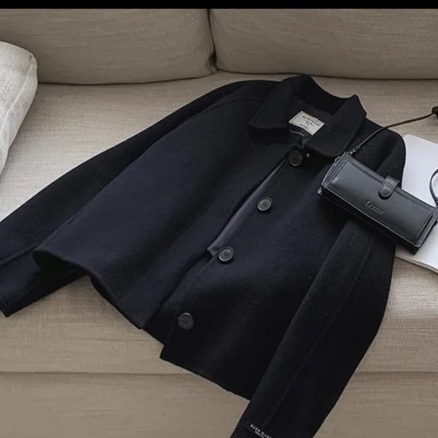 (새상품, 미착용) 슬로우앤드 히든 핸드메이드 숏코트 다크네이비