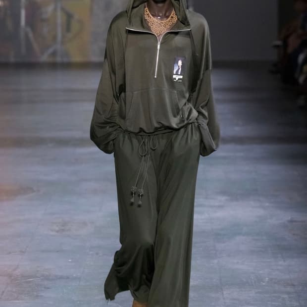 언더커버 25ss 하프집업 후디 카키