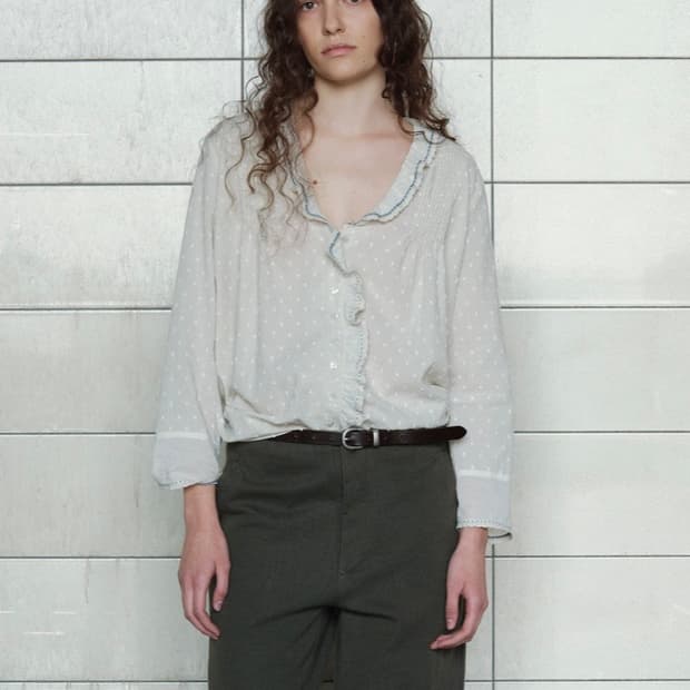 비아플레인 비아 벨 프릴 블라우스