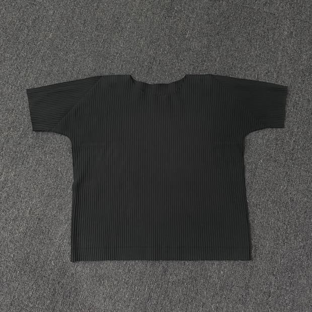 이세이미야케 미 플리츠 블랙 탑 반팔
