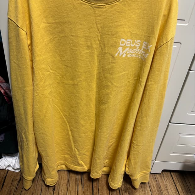 데우스 롱슬리브 옐로우