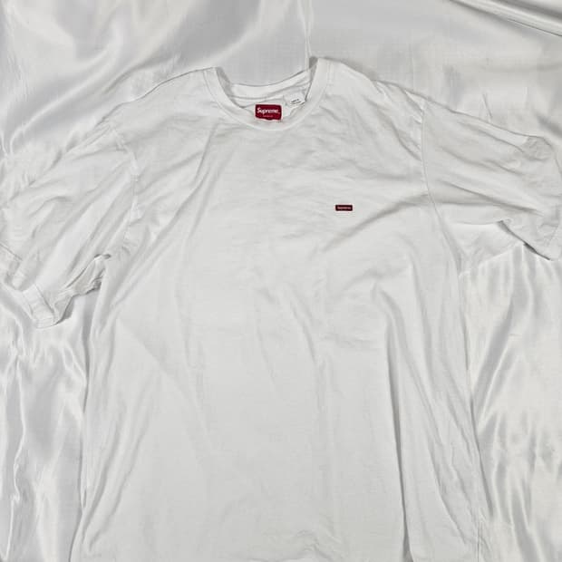 슈프림스몰로고반팔