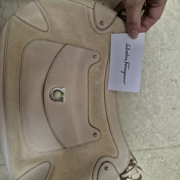 살바토레 페라가모 스웨이드 가죽 간치니 핸드백