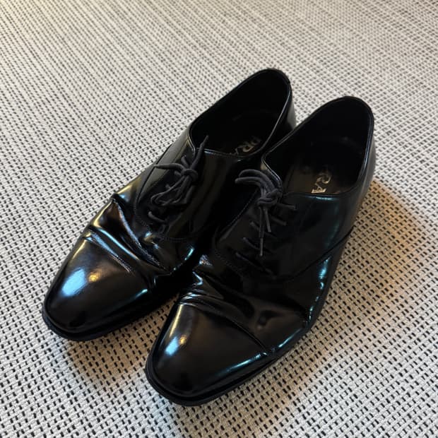 프라다 스트레이트 로퍼