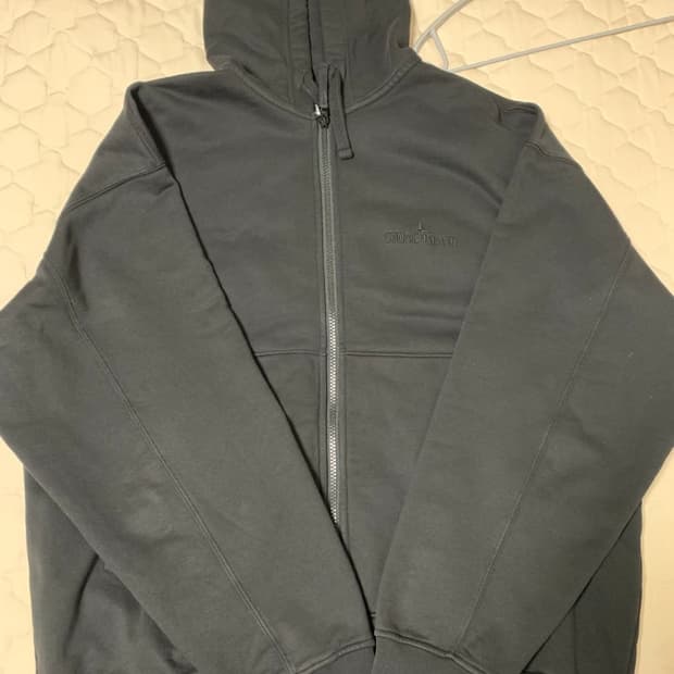 스톤아일랜드 블랙 후드집업