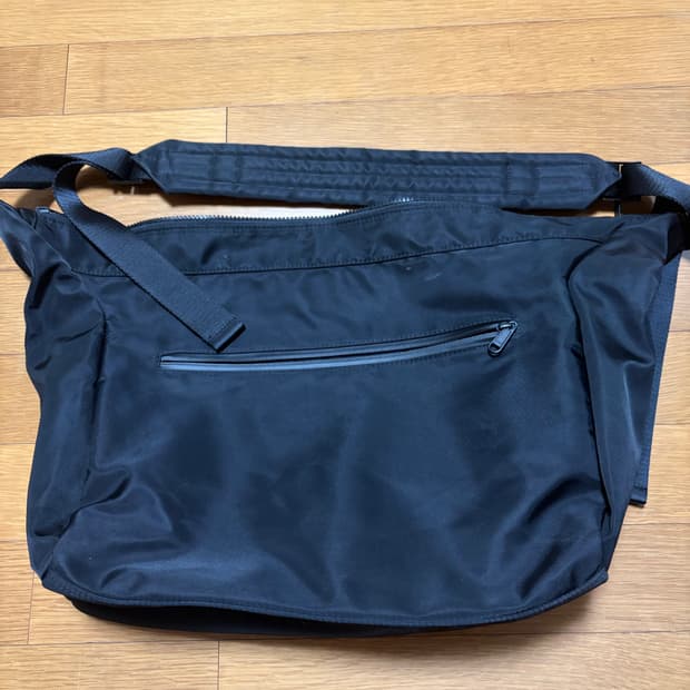 하아카이브 아크 블랙 메신저백