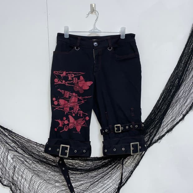 ꒰ঌ 푸투마요 버터플라이 스트랩 숏츠 ໒꒱