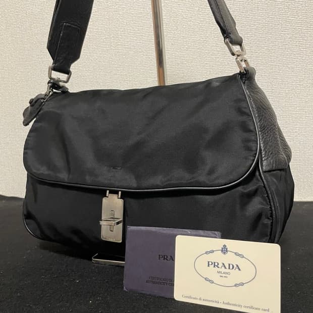 정품 프라다 빈티지 포코노 은장 사이드로고 호보백 숄더백