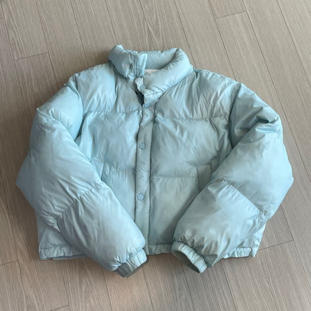 코드그라피 숏패딩 글로시 컬러링 크롭 푸퍼_캔디블루