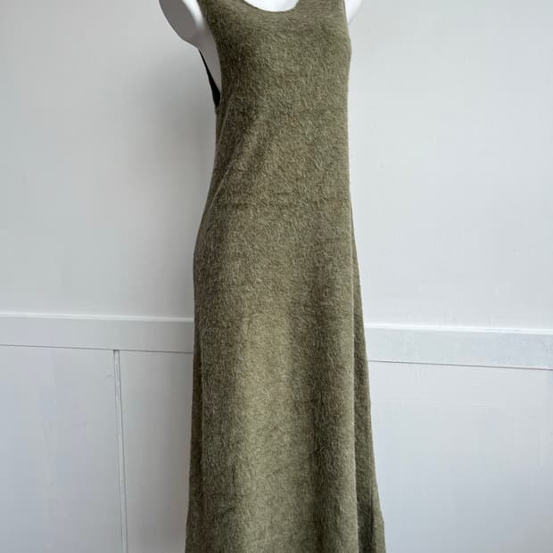 TRAYSEE 카키 부클 니트 롱 원피스