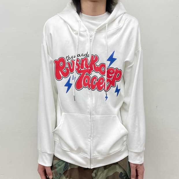 Red lettering white cutie hooded zip-up