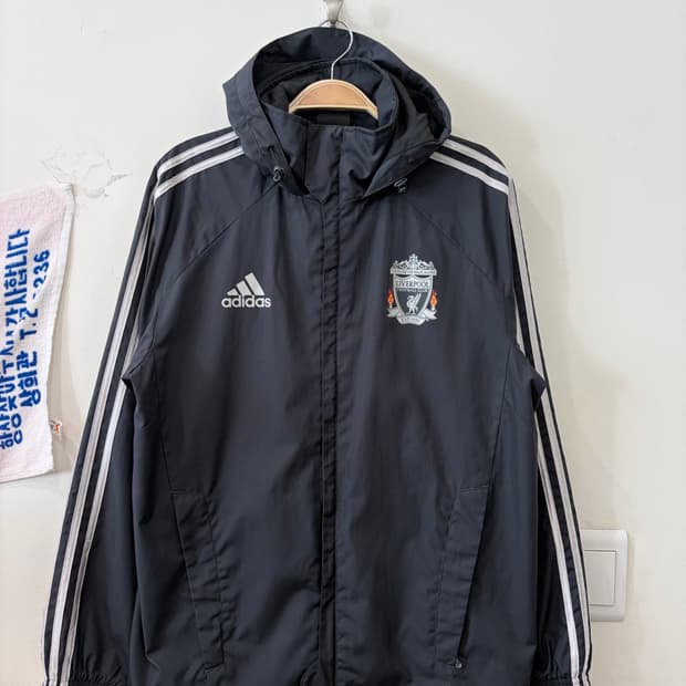310. 아디다스 리버풀 바람막이 자켓 