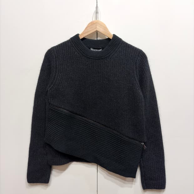 엠포리오 아르마니 사이드 슬릿 앙고라 니트