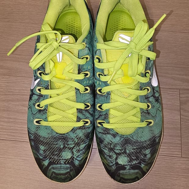 나이키 코비 9 스니커즈