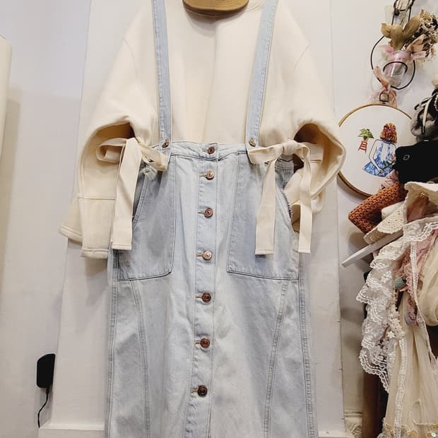 리본 기모 맨투맨. 자라 데님멜빵