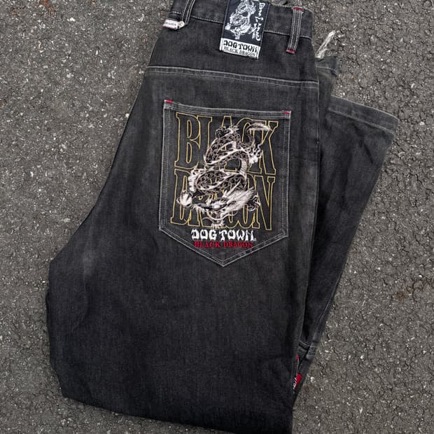 도그타운 블랙드래곤 자수 흑청 데님팬츠 