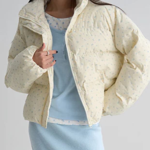 에잇세컨즈 플로럴 프린트 웰론 패딩 신상