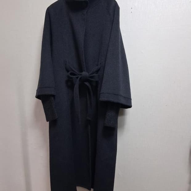 100% 양모 연회색 두터운양모롱코트 여성 66까지 오버핏 새거
 100