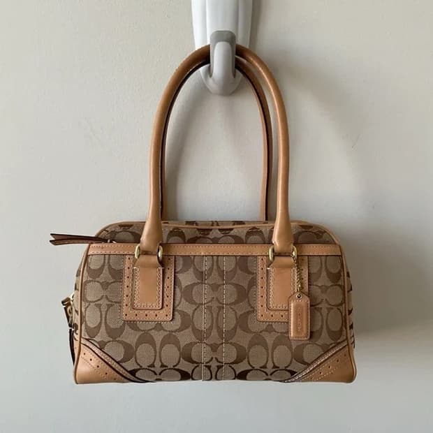 코치 햄프턴 시그니처 보스턴 백