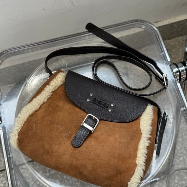 UGG Postie bag