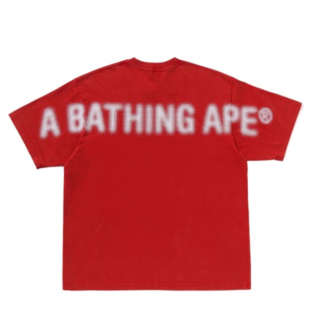 베이프 피그먼트 프린트 에이프 헤드 릴렉스드 핏 티셔츠 레드