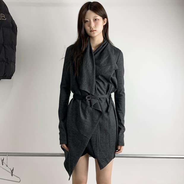 헬무트랭 드레이프 925실버참 랩 가디건