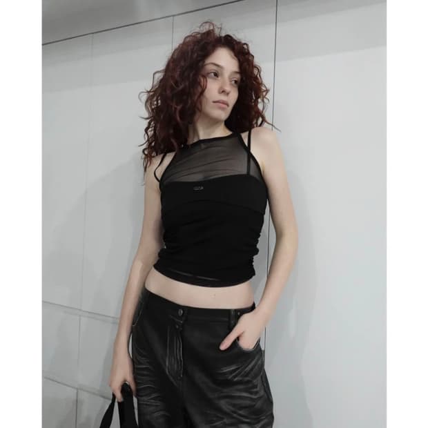 오도어 애쉬 슬리브리스 블랙