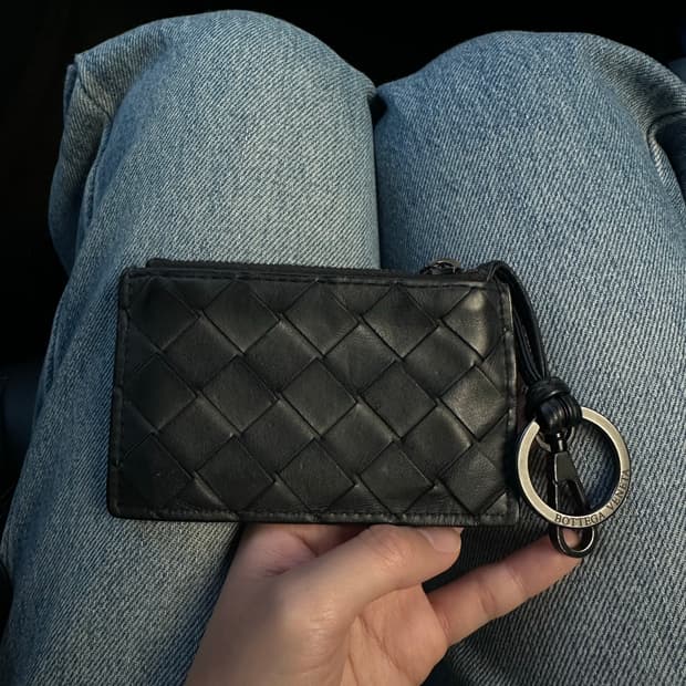 보테가 인트레치아토 키링 카드지갑 블랙