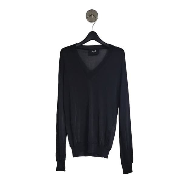 Thin v neck knit
