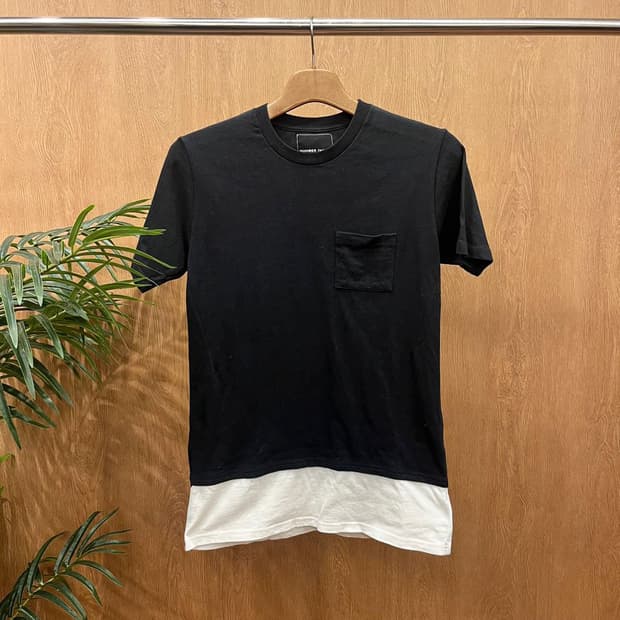 넘버나인 반팔 티셔츠 레이어드 체스트 싱글 포켓 무지 디테일 블랙