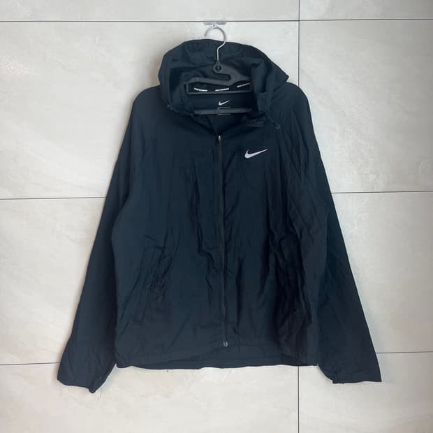 나이키 러닝 바람막이 블랙 (L/100) 