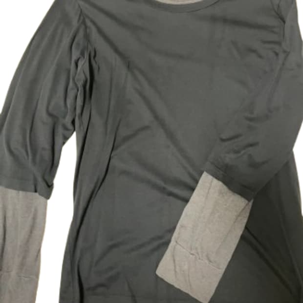 닐 바렛 더블 레이어드 실키 롱슬리브 티셔츠