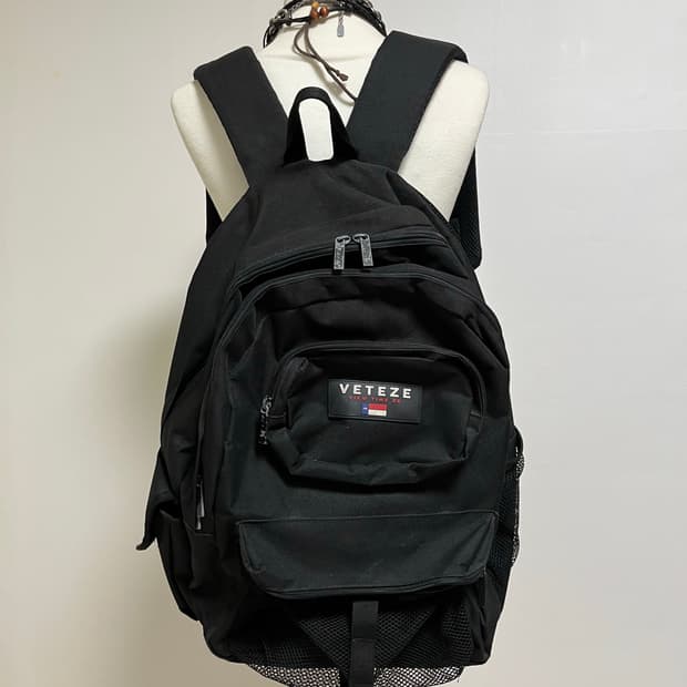 베테제 검정 백팩
