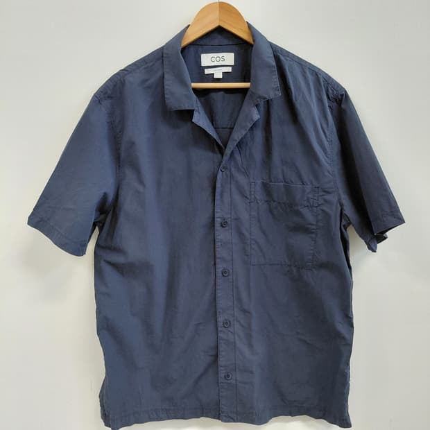 COS 코스 오픈칼라 네이비 반팔 셔츠 L