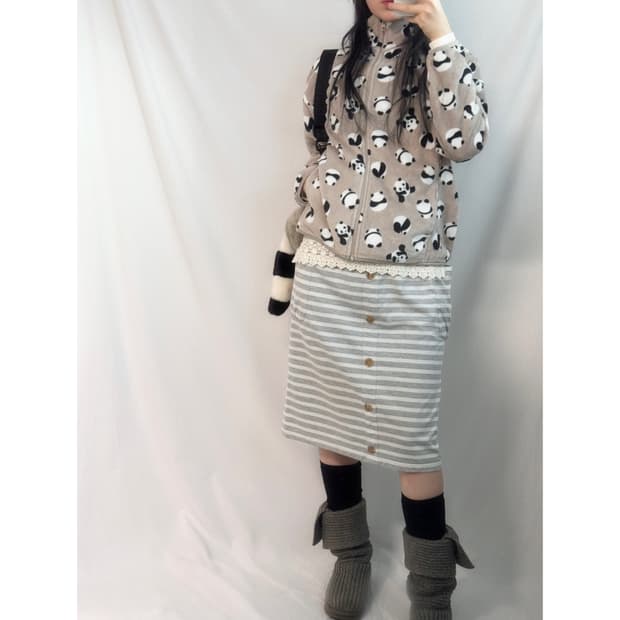 스트라이프 패턴 포켓/버튼 디테일 스커트