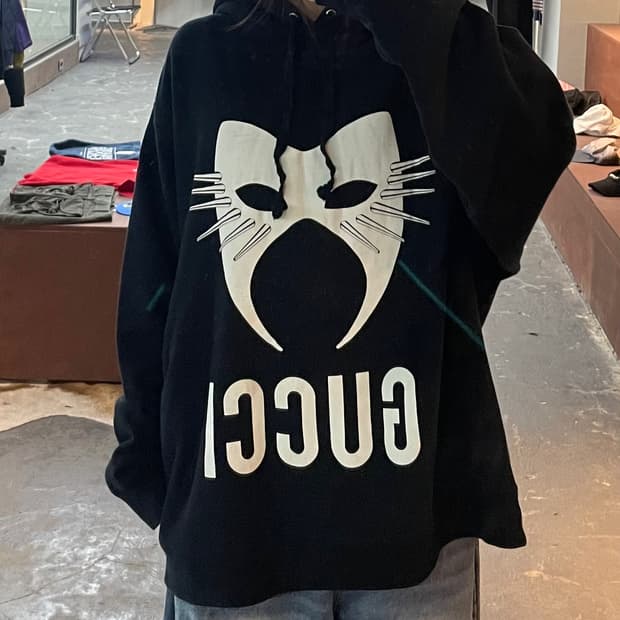 구찌 블랙 매니페스토 오버핏 후드티 H2419