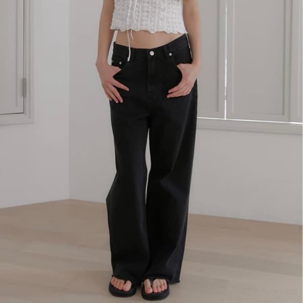 헤더먼트 charlotte bustier top (embo white) 