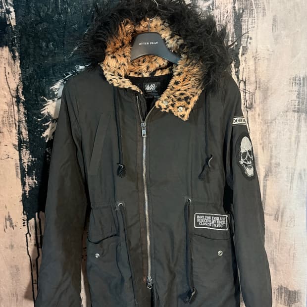 GLAD NEWS  field jacket