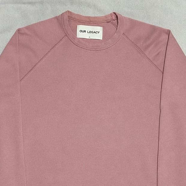 46 아워 레가시 핑크 맨투맨