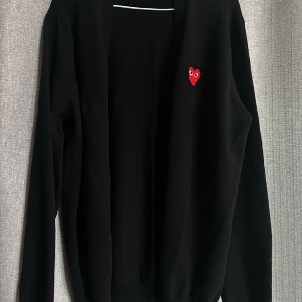 꼼데가르송 PLAY 원포인트 레드 와펜 가디건