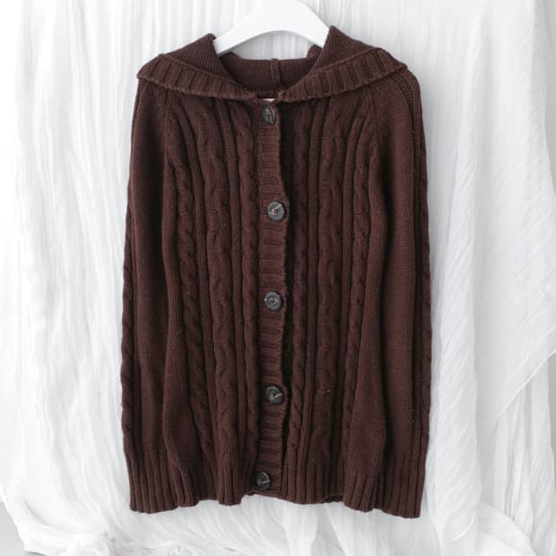 hood button cardigun 