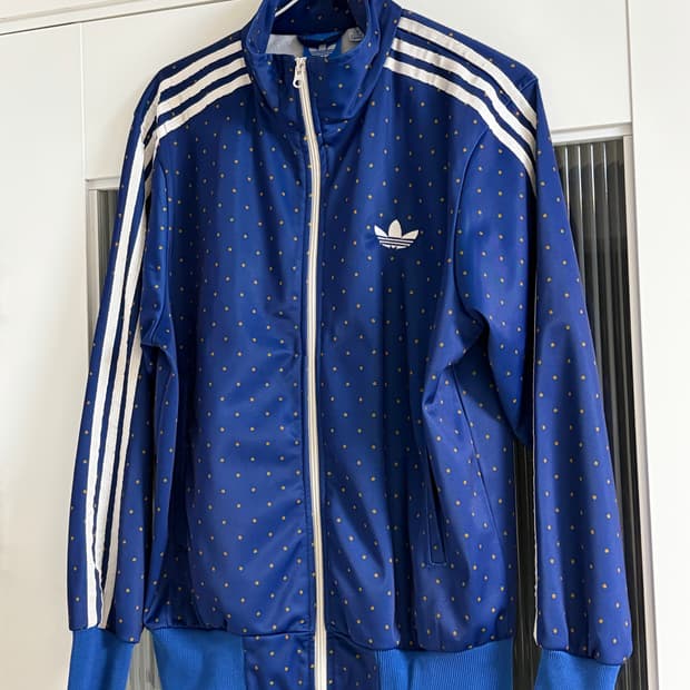 아디다스 aop 왕관도트 져지