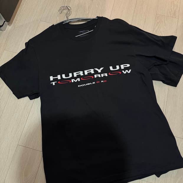 [L] 더위켄드 플레이보이카티 00X0 콜라보 머천 반팔티