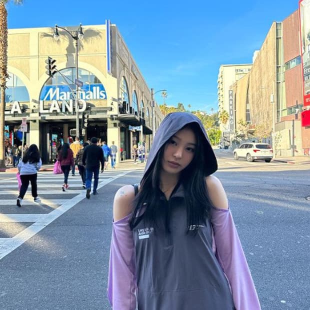 (무신사218,000) yeel sporty open shoulder