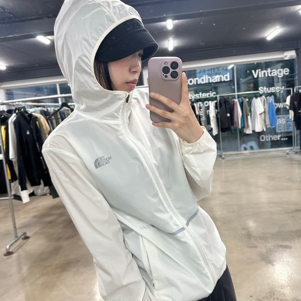 노스페이스 화이트 경량 95 여성 바람막이