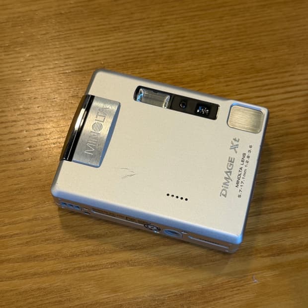 미놀타 XT