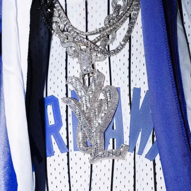 YVL PENDANT